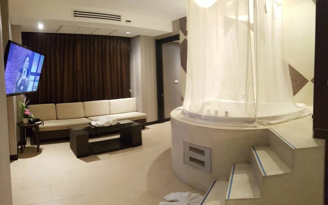 Sky Dome Resotel