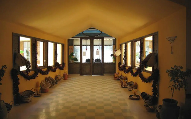 Отель African Queen Hotel