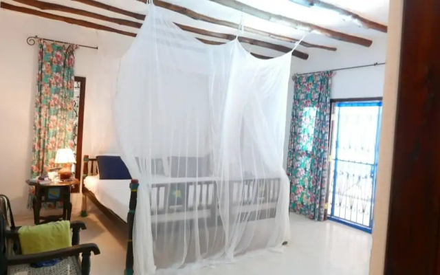 Maembe House