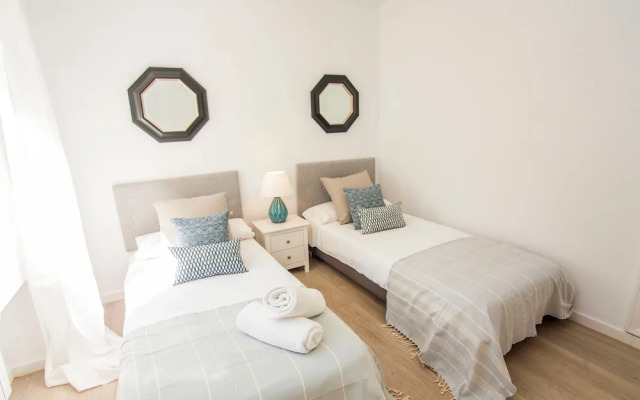 Monteros Beach Flat