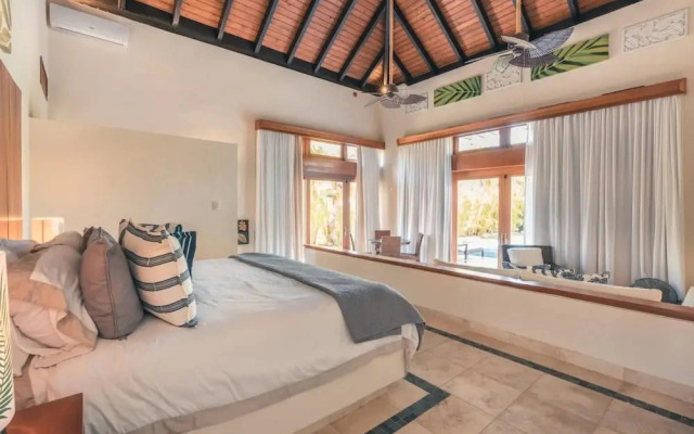 Tropical Villa With Pool at Green Village B843