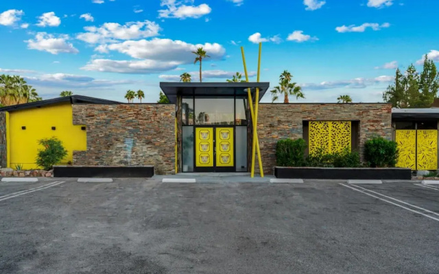 Cheetah Hotel