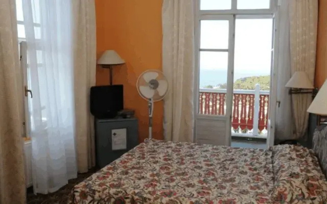 Merit Halki Palace Hotel