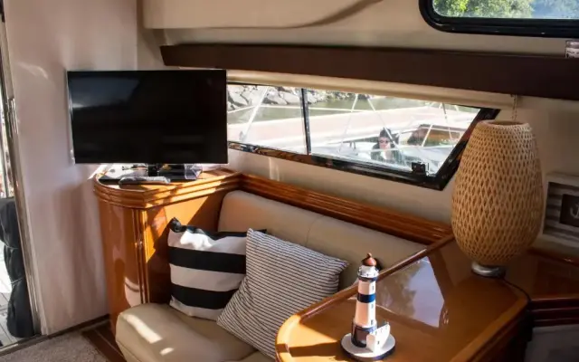 AQUADOURO Yacht RADAMES - Sleep Boat Experience