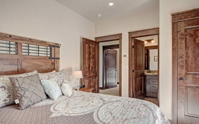 47 River Run Townhomes 3 Bedroom Townhouse by RedAwning