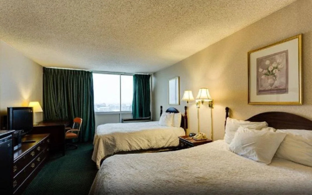 University Hotel and Suites