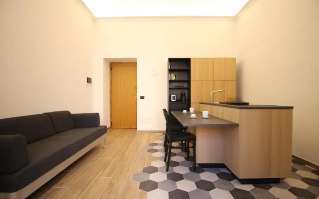 Suite 44
