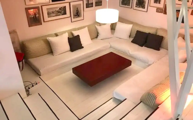 House With 4 Bedrooms in Paris, With Wifi