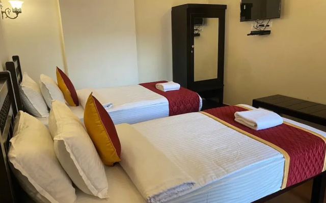 Lakefront Home Hotel