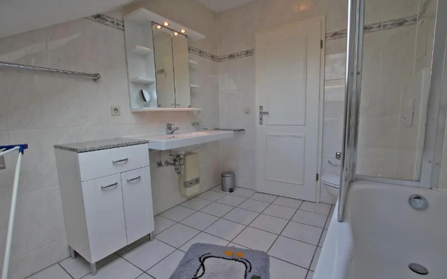Ferienwohnung Sellin _ Strand 300