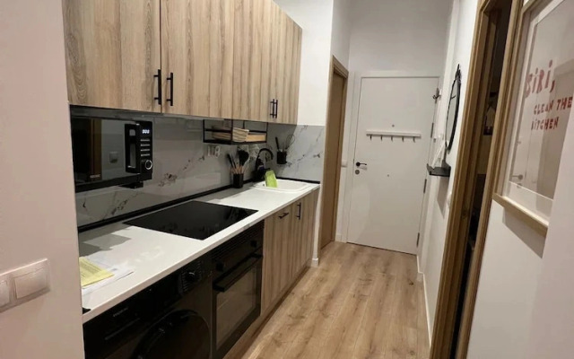 w Dreamy 1BR With Great Balconny