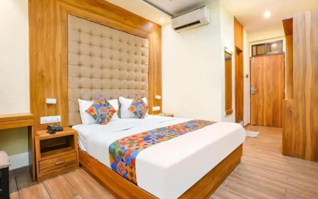 Cozy Inn T2 Mumbai Airport