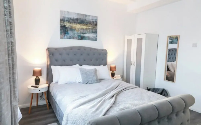 Victoria Road Apartment in Stoke