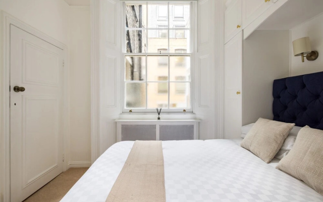 Luxury 2-bed Apartment in Knightsbridge