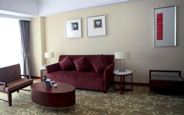 Dongshahu Lingli Business Hotel