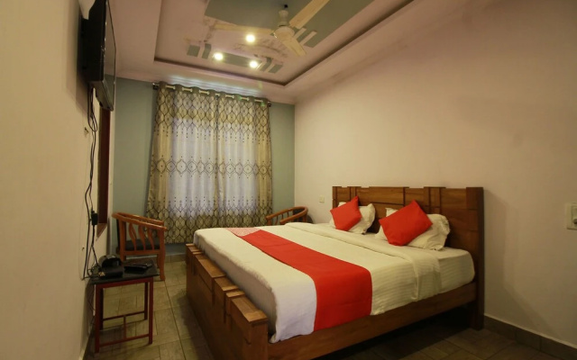OYO 4303 Flora Home Stay