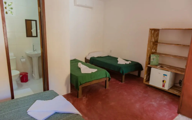 Arua Hostel E Observacao Da Natureza