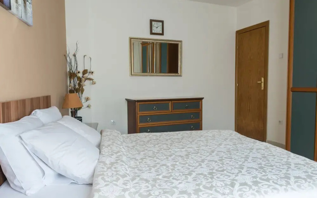 Maxxy Apartments