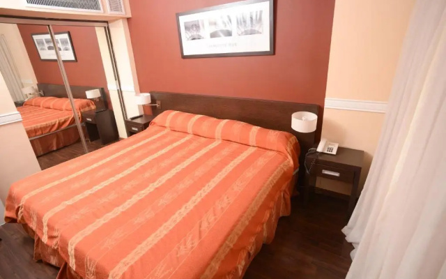 Up Viamonte Hotel
