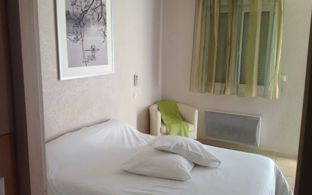 Logis Hôtel le Clos Saint-Loup