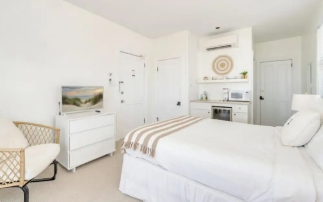 931 Beach Guest House
