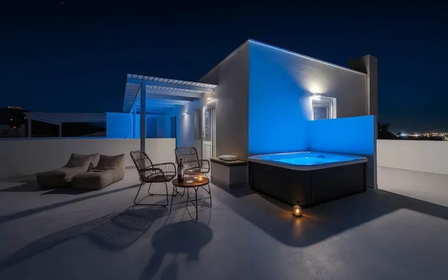Golden Sunrise Suites - Santorini Superior Suite