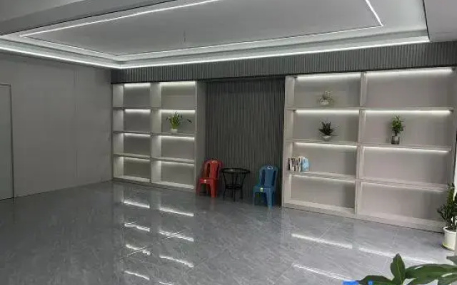 Huaqianshu Light Luxury Homestay (Shenglong Steel Factory)