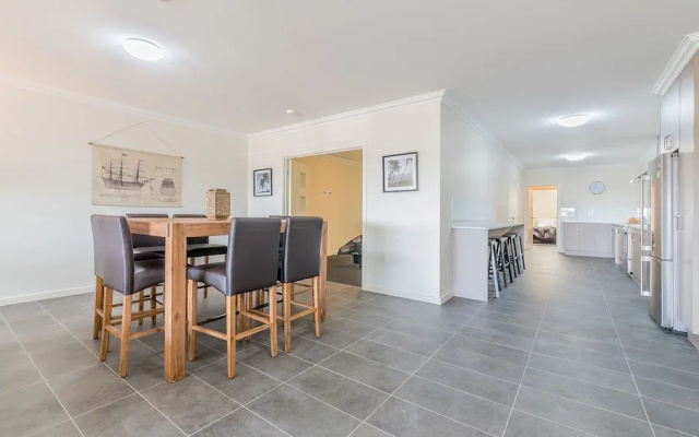 Thompson Avenue Apartments - 3
