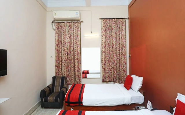OYO 11896 Marble Palace Guest House
