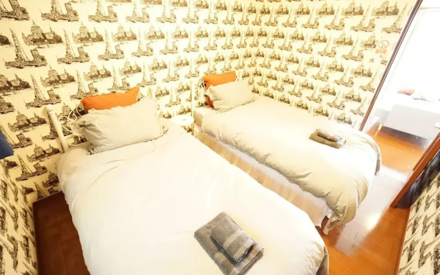 PINK Suite HOUSE