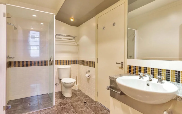 QV Large Penthouse Apartment - 510