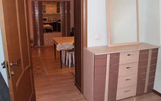 Houseroom I