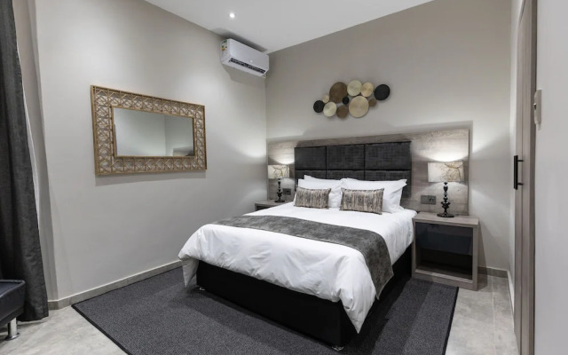 Luxe Suites Boutique Hotel