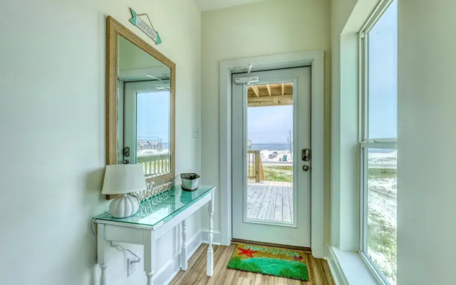 Salty Seahorse -2822 Bienville