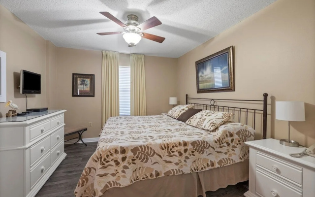 Pelican Beach 1407 1 Bedroom Condo by Pelican Beach Management