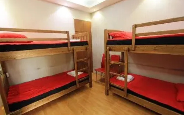 Grishashvili Street Hostel