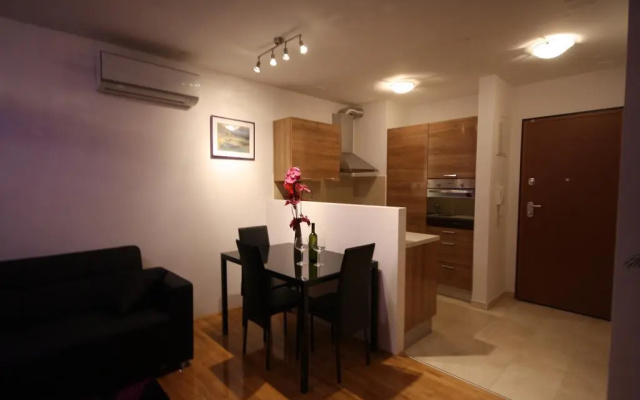 Apartments Maja