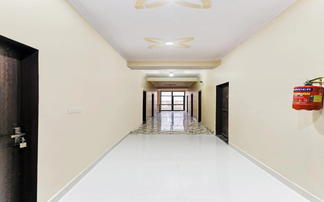 OYO 30328 Hotel Shyam Palace