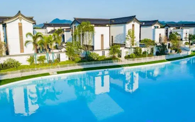 Baichen Wenquan Courtyard House