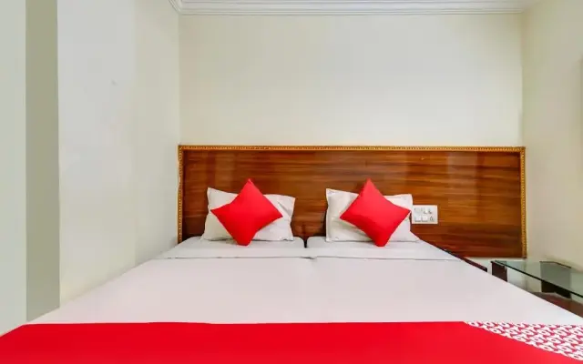 Hotel Tejas Inn by OYO Rooms