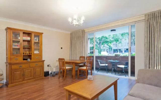 1 Bedroom Apartment On St Stephen's Green