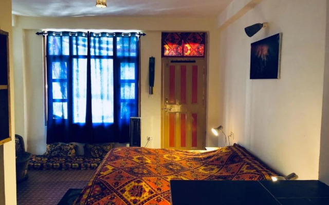 Goroomgo The Rama's Manali