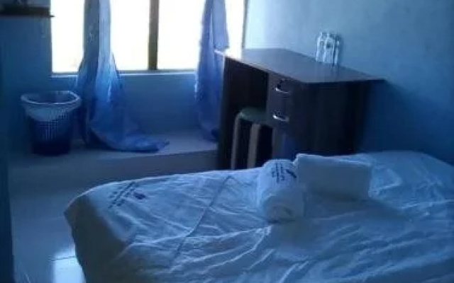 Dolphin Bajet Hotel