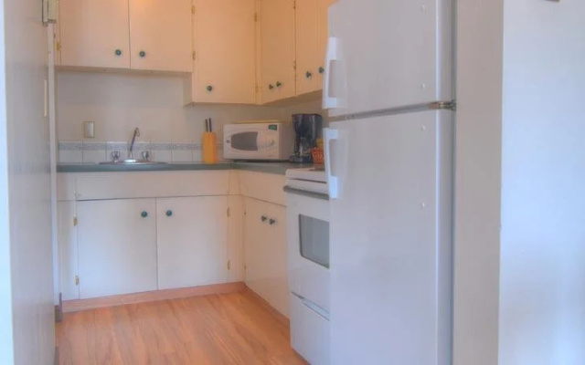 Rundle Manor Apartment Hotel