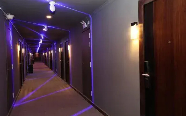 Yunduo E-sports Hotel (Zhumadian Huanghuai College)