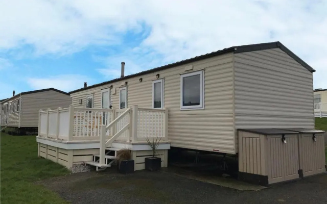 Newquay - Caravan - Sleeps 8 - Parking - Seaside