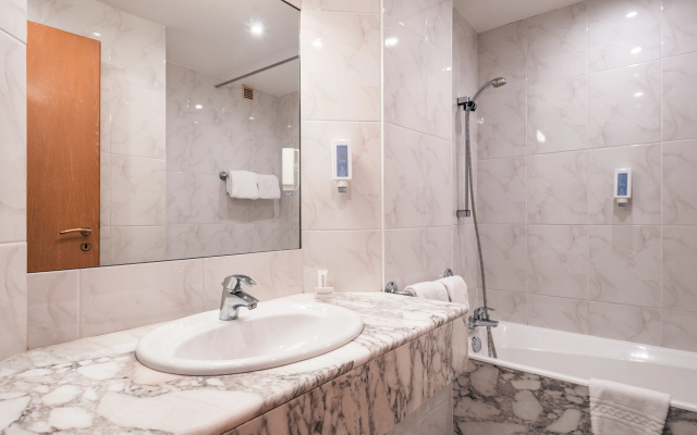 Le Grand Hotel By Stay Collection