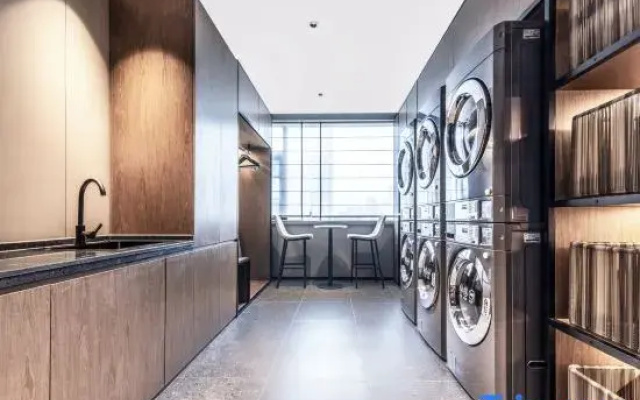 Shanghai North Bund Dalian Road Subway Station Atour Hotel