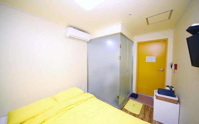 Отель 24 Guesthouse Jongno 3ga Stn Сеул комната для гостей