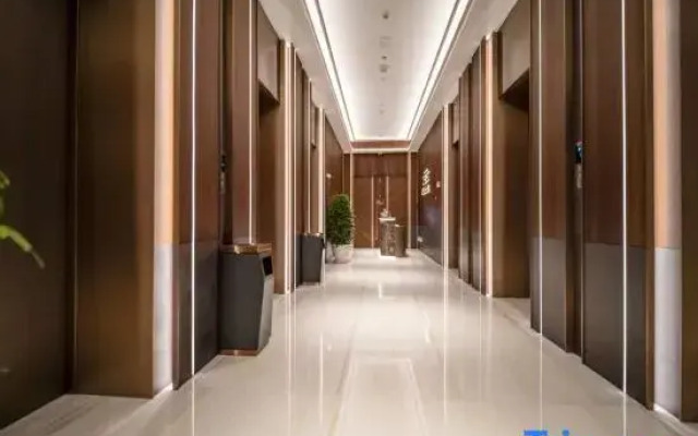 Jinruige · Luxury Private Banquet Homestay (Kunming Railway Station Wanda Plaza)